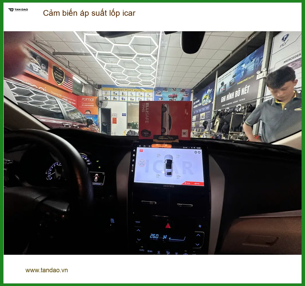 Lắp Cảm Biến Áp Suất Lốp ICAR Cho Xe Anh Khang Ở Quận Bình Thạnh ảnh thực tế 3