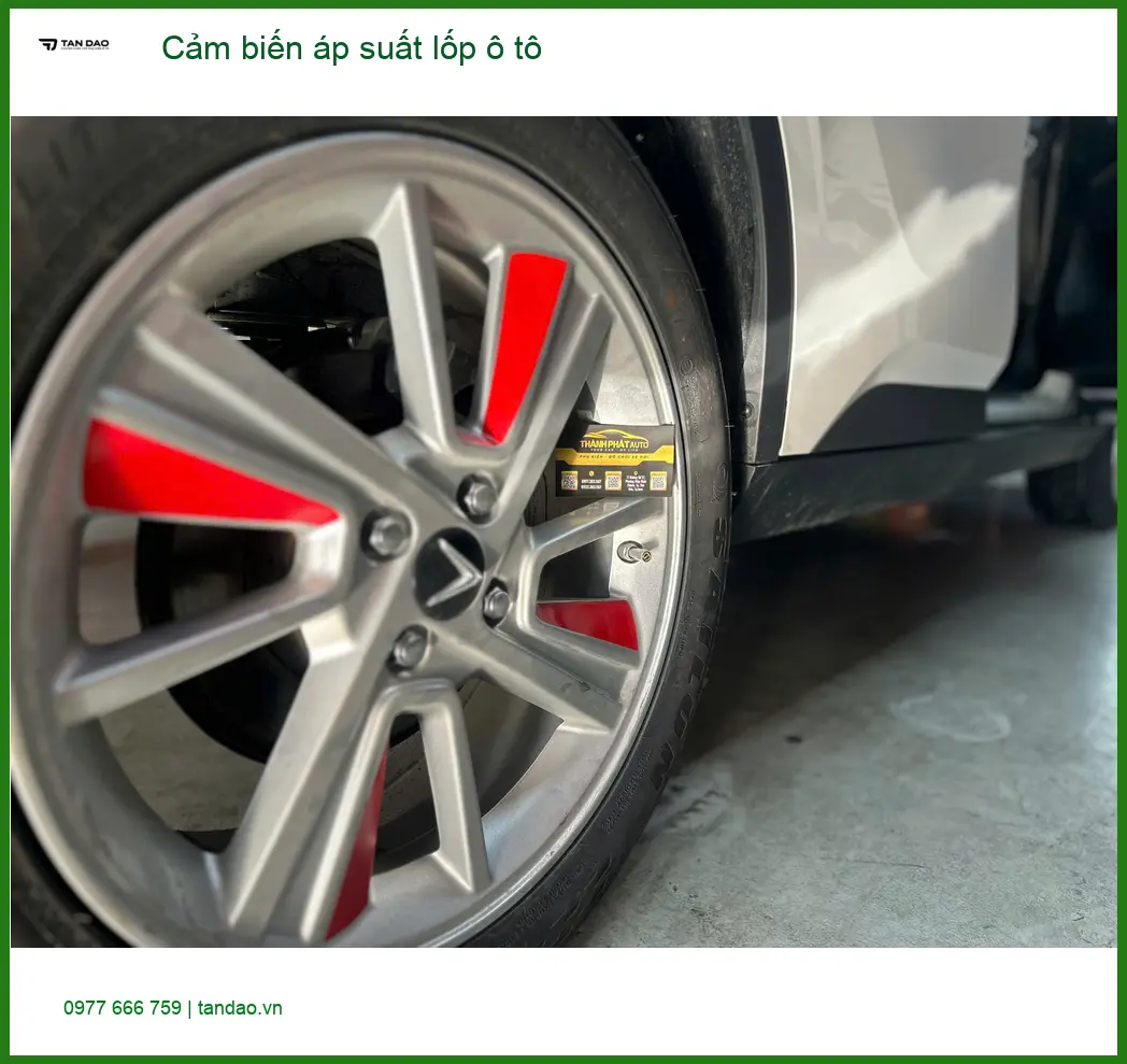 Chị Thảo lắp cảm biến áp suất lốp cho Hyundai Santa Fe tại Quận Tân Phú ảnh thực tế 5