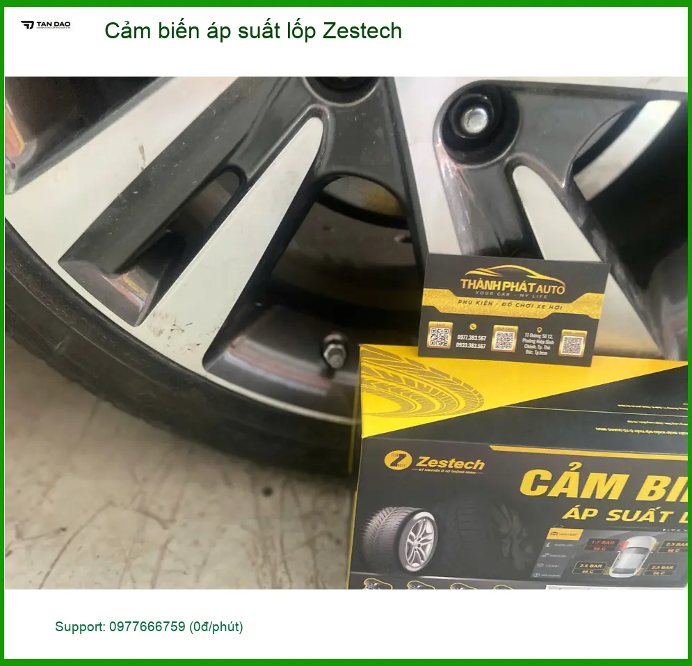 Anh Lộc lắp Cảm biến áp suất lốp Zestech tại Quận Tân Phú cho xe của mình. ảnh thực tế 3