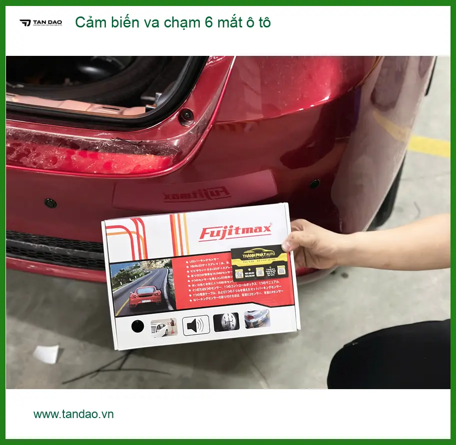 Anh Bách lắp cảm biến va chạm 6 mắt ô tô cho Mazda 3 tại Quận 3 để an tâm hơn khi đỗ xe. ảnh thực tế 2