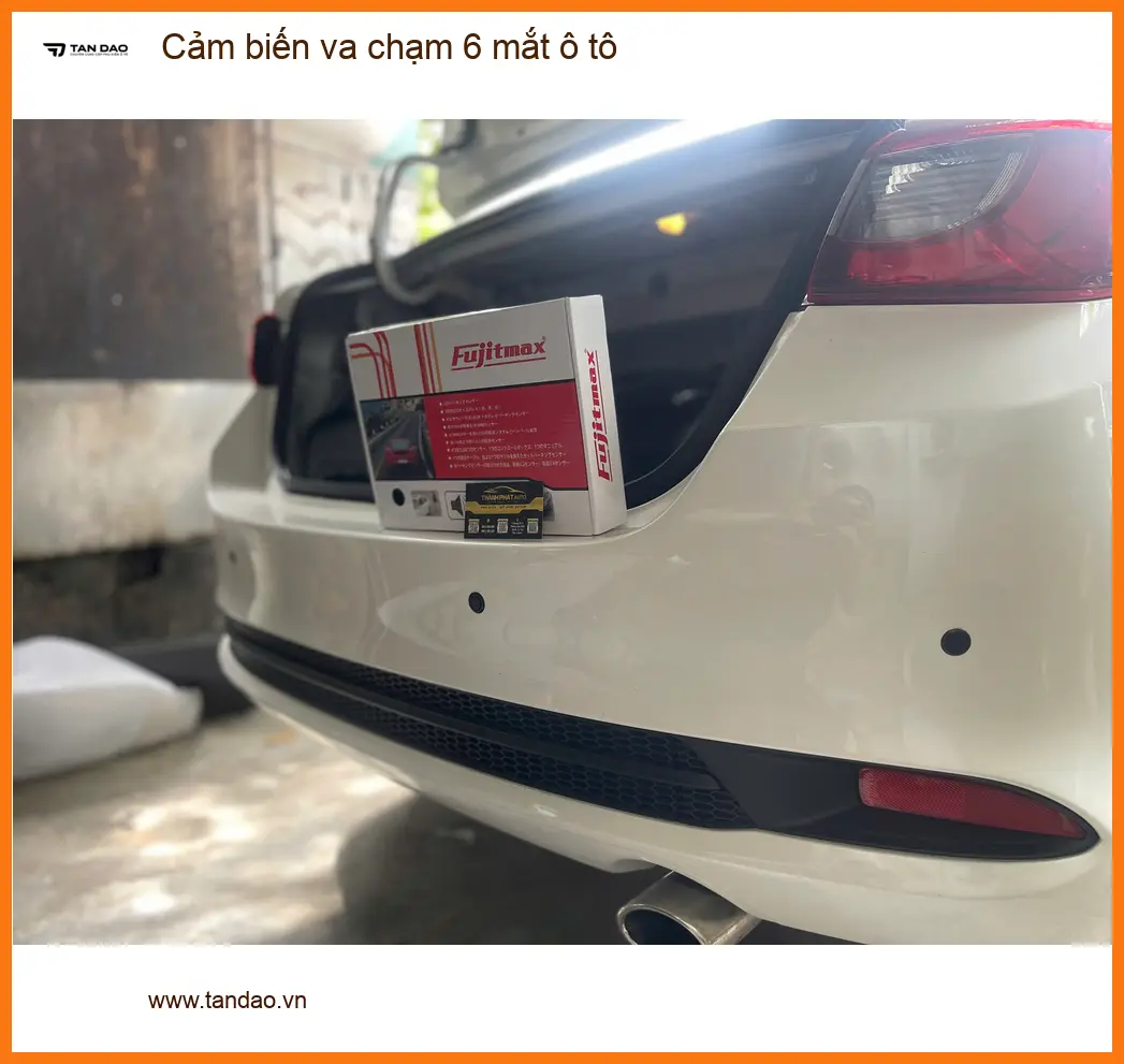 Anh Dũng lắp cảm biến va chạm 6 mắt ô tô cho Toyota Camry tại Quận 1 ảnh thực tế 4