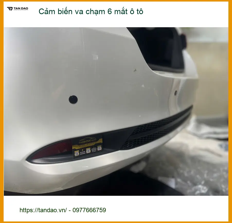 Chị Thảo lắp cảm biến va chạm 6 mắt ô tô Kia K3 Quận 5 an toàn.