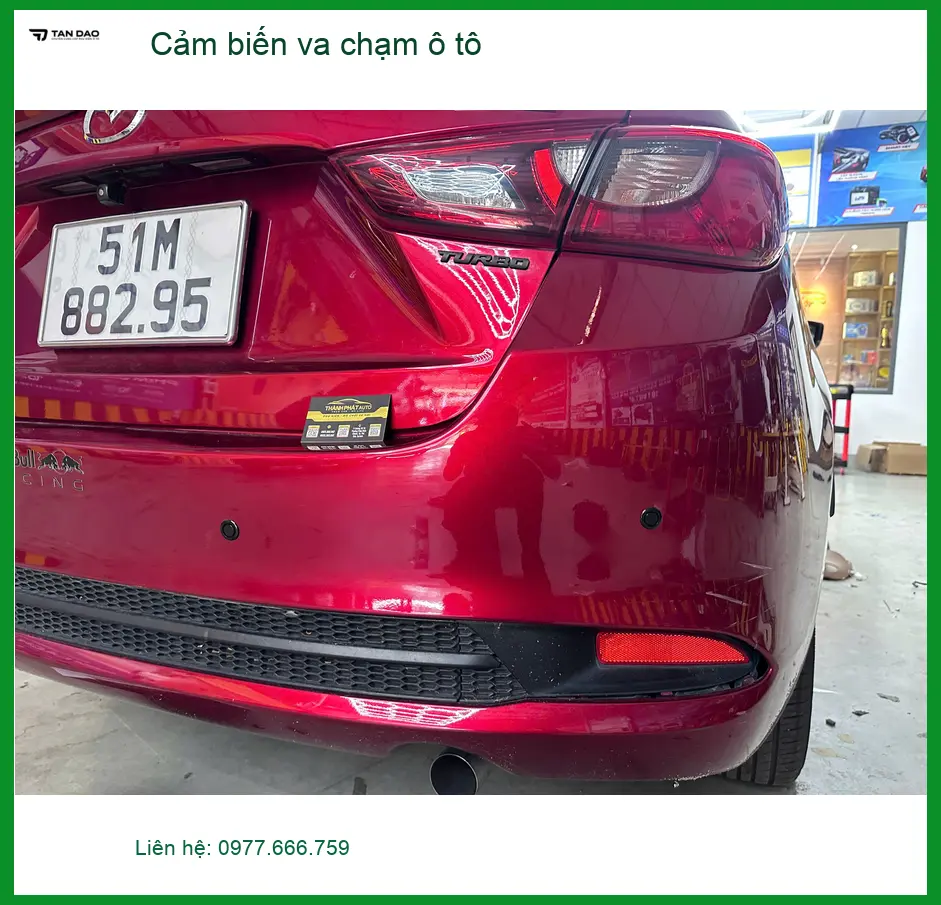 Anh Tùng lắp cảm biến va chạm ô tô cho Hyundai Accent để lùi xe an toàn hơn tại Thủ Đức