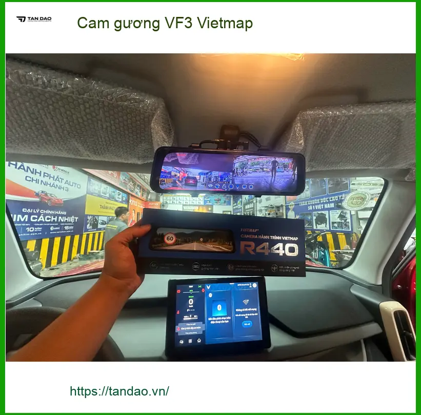 Chú Bình lắp Cam gương Vietmap cho VinFast VF3 tại Quận Thủ Đức ảnh thực tế 3