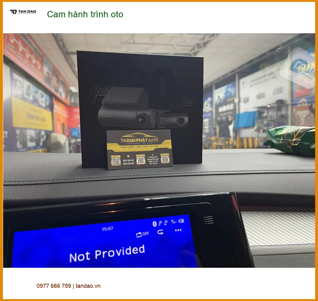 Anh Khang lắp cam hành trình cho Kia Carnival tại Hóc Môn cho chuyến đi xa ảnh thực tế 2
