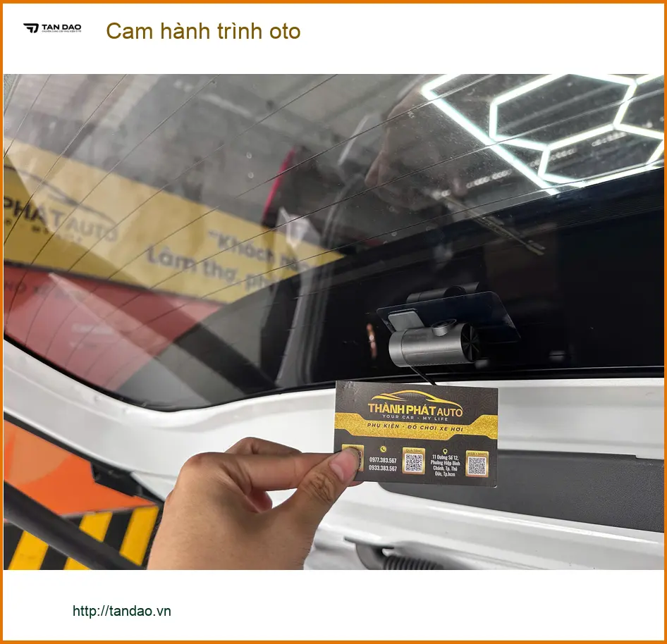 Anh Tuấn Kiệt lắp cam hành trình oto Honda CRV tại Quận 3 đảm bảo an toàn
