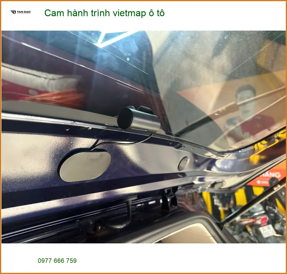 Anh Minh lắp cam hành trình Vietmap cho Hyundai Accent tại Quận 1 để ghi lại hành trình ảnh thực tế 2