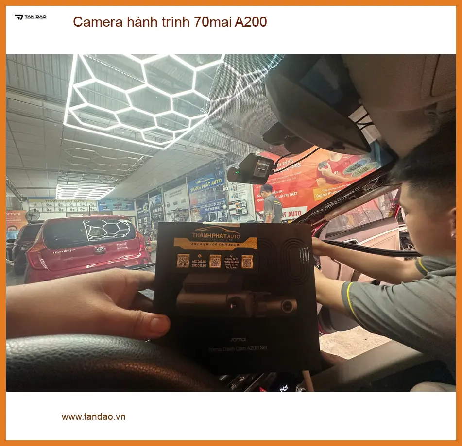 Anh Quân lắp Camera hành trình 70mai A200 cho Kia Carnival tại Quận 2 ảnh thực tế 4