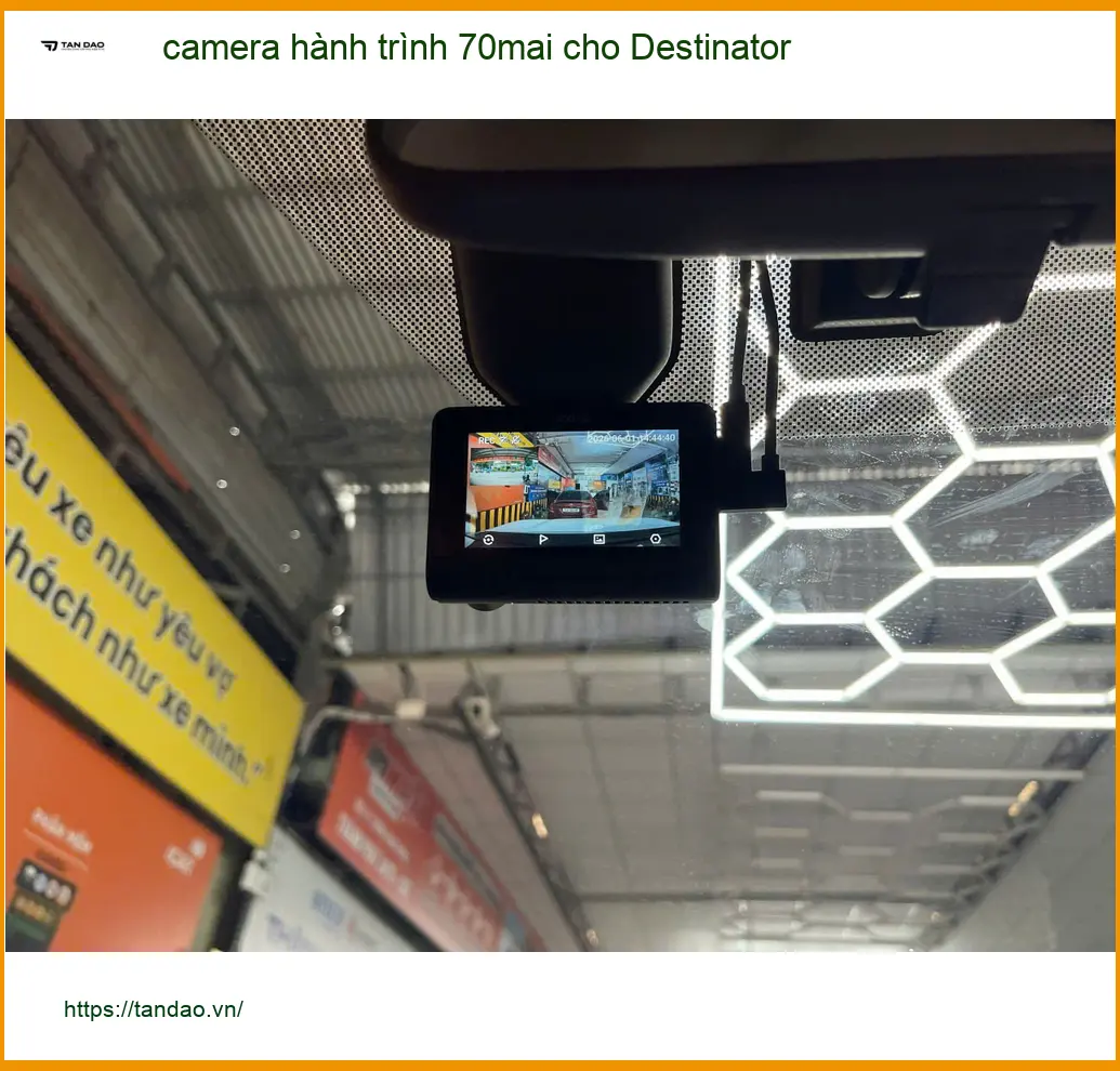 Anh Khang lắp camera hành trình 70mai cho Kia Carnival tại Quận 6 ảnh thực tế 2