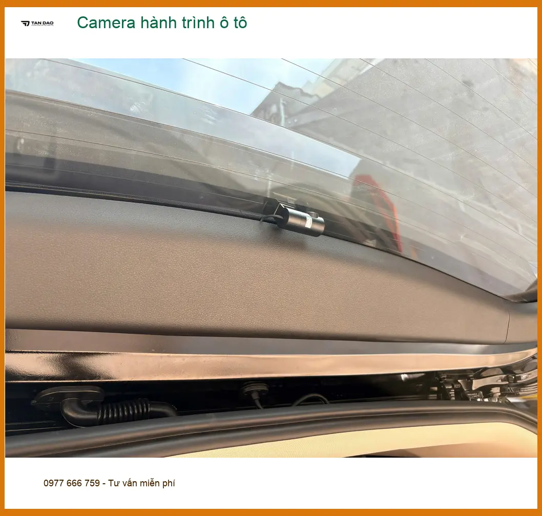 Anh Tùng lắp Camera hành trình ô tô cho Kia Carnival tại Quận 11 ảnh thực tế 2
