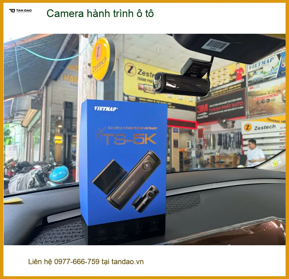 Anh Trọng lắp camera hành trình ô tô cho Hyundai Accent ở Quận 12 để an tâm hơn khi di chuyển