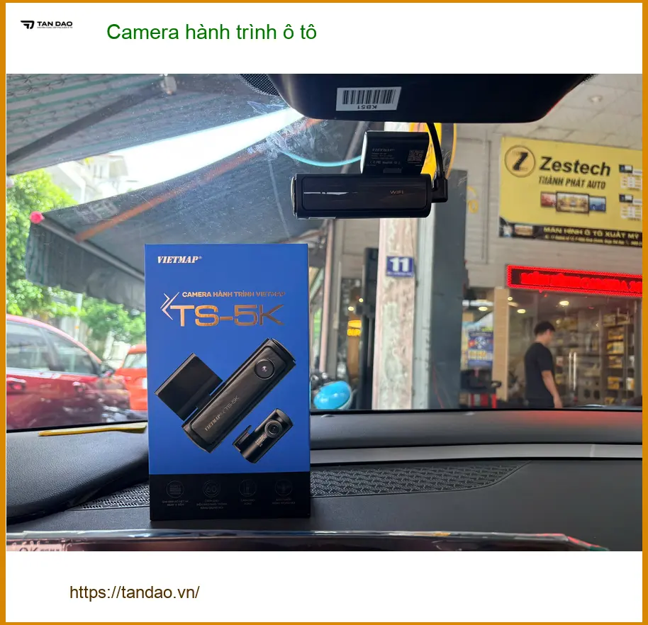 Anh Trọng lắp camera hành trình ô tô cho Hyundai Accent ở Quận 12 để an tâm hơn khi di chuyển ảnh thực tế 3