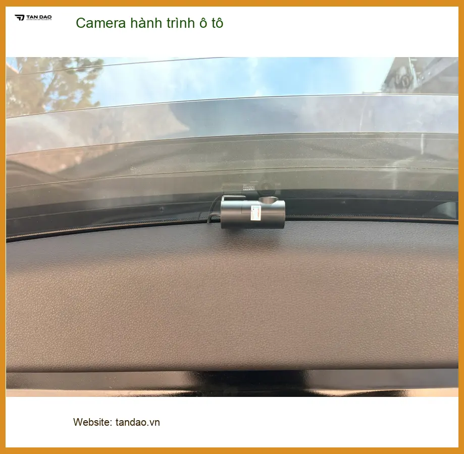 Anh Trọng lắp camera hành trình ô tô cho Hyundai Accent ở Quận 12 để an tâm hơn khi di chuyển ảnh thực tế 5