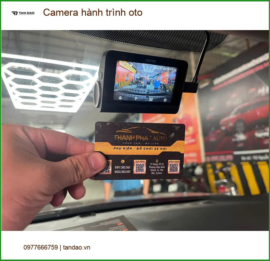 Anh Minh lắp Camera hành trình oto Hyundai Accent tại Quận 5 để quan sát tốt hơn. ảnh thực tế 2