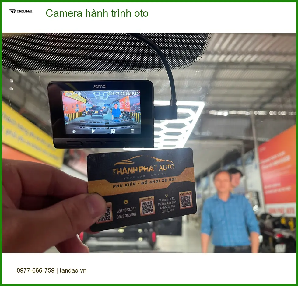 Anh Khang lắp camera hành trình ô tô cho Honda CRV tại Quận 1 đảm bảo an toàn