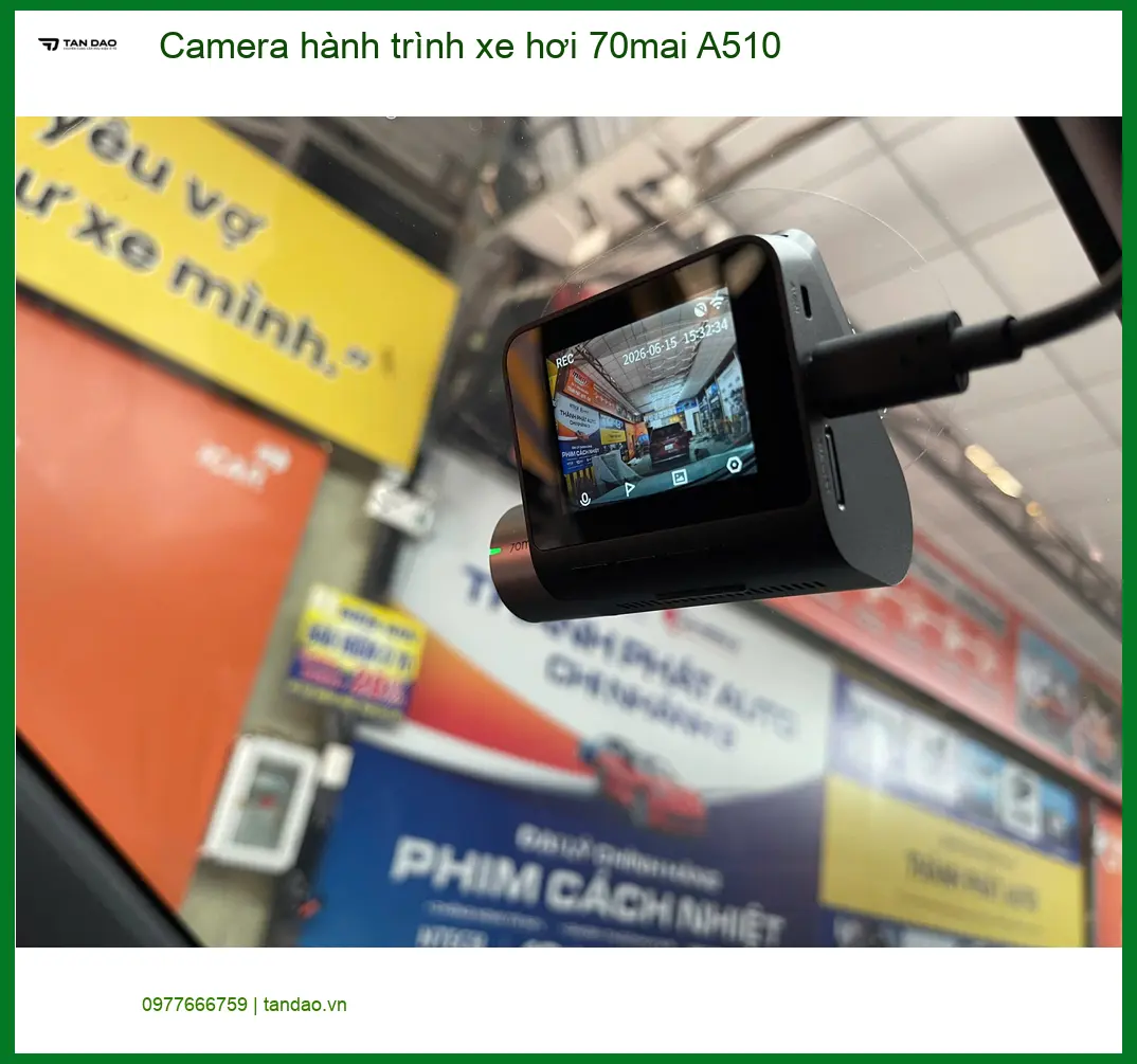Chị Bích lắp Camera hành trình 70mai A510 cho Ford Everest Quận 1 ảnh thực tế 3