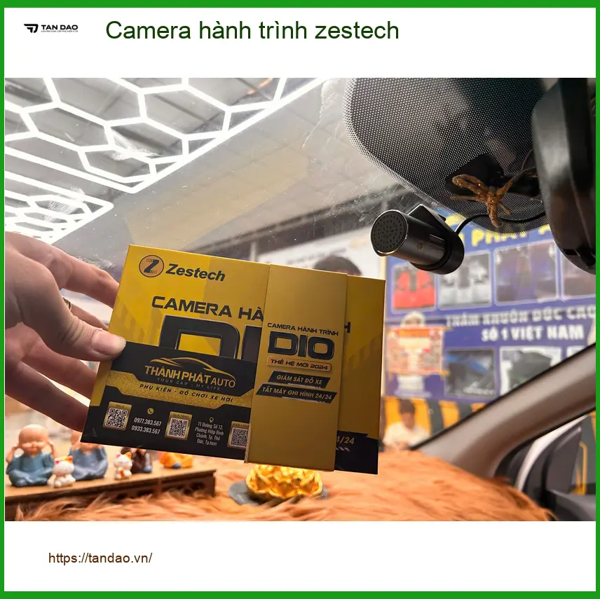 Anh Minh lắp camera hành trình Zestech cho Hyundai Creta tại Quận Phú Nhuận ảnh thực tế 3
