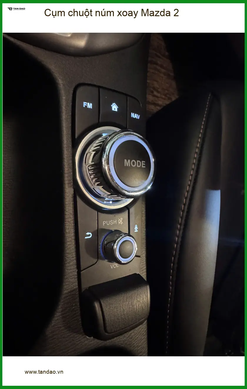 Chú Phước lắp cụm chuột núm xoay Mazda 2 tại Quận 12 để điều khiển giải trí mượt hơn ảnh thực tế 3