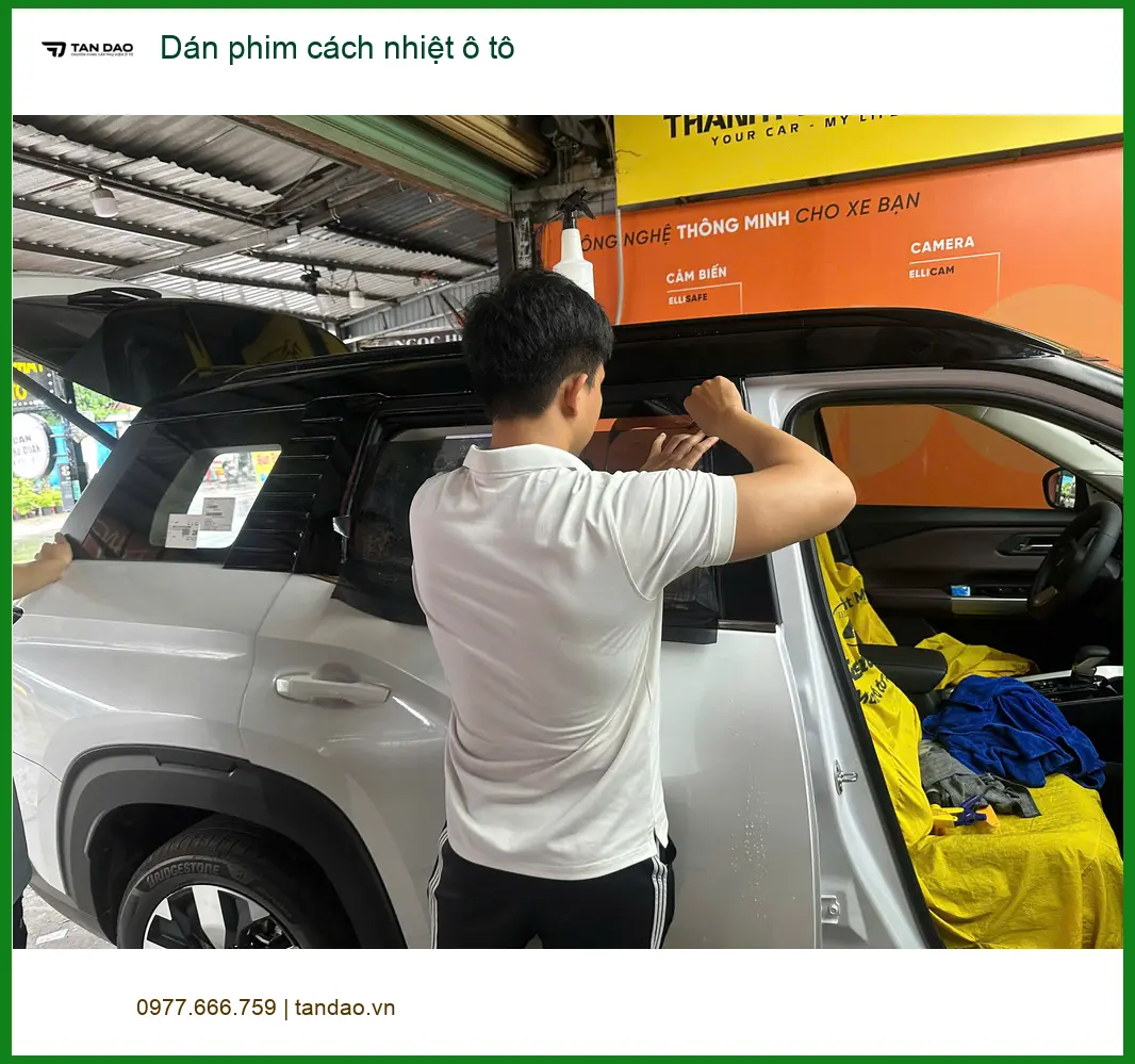 Anh Minh dán phim cách nhiệt ô tô cho Mazda 3 tại Gò Vấp ảnh thực tế 5