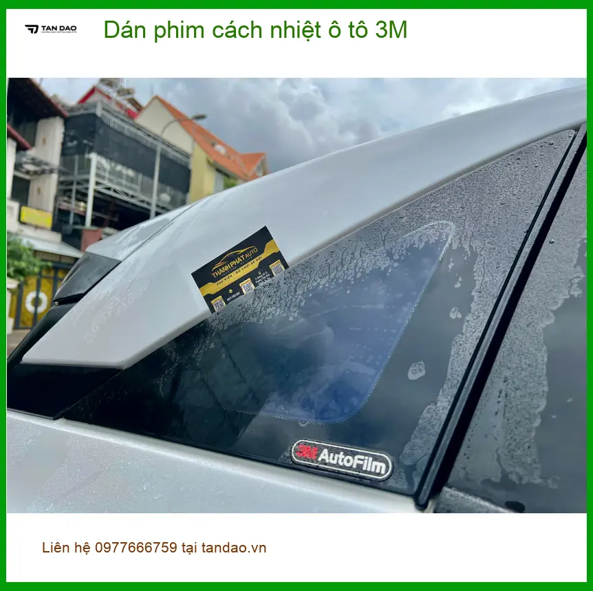 Anh Long dán phim cách nhiệt ô tô 3M cho Hyundai Accent tại Quận 6 để giảm nóng mùa hè