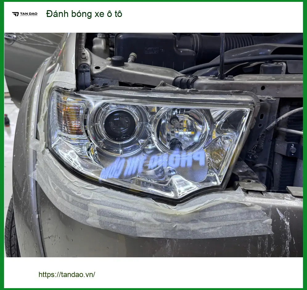 Anh Khải đánh bóng xe ô tô Honda CRV để khôi phục vẻ đẹp ban đầu tại Quận Thủ Đức ảnh thực tế 3