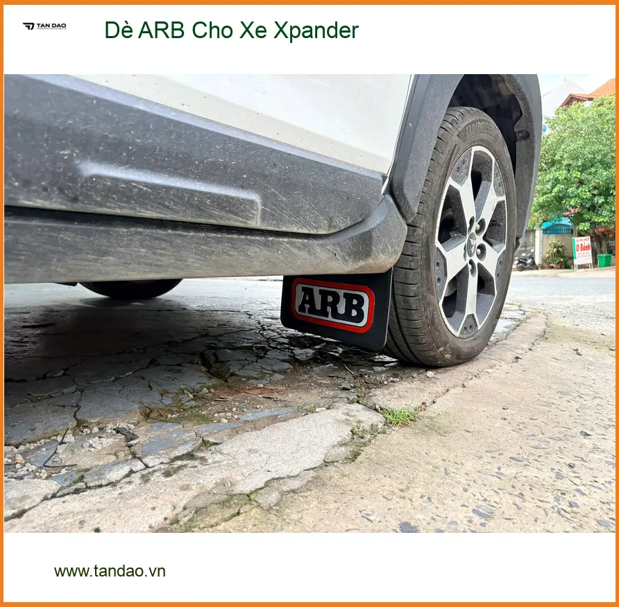 Chị Hà lắp dè ARB cho Xpander tại Quận Phú Nhuận chống bùn bắn