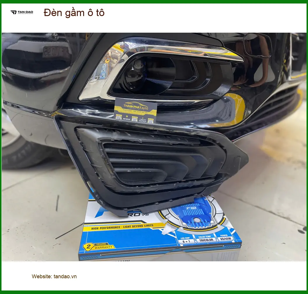 Chị Lan Anh lắp đèn gầm ô tô cho Hyundai Accent ở Thủ Đức vì đèn zin không đủ sáng ảnh thực tế 2