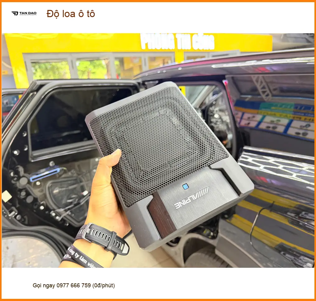 Chị Thảo độ loa ô tô cho Toyota Camry tại Quận 2 vì muốn âm thanh sống động hơn ảnh thực tế 4