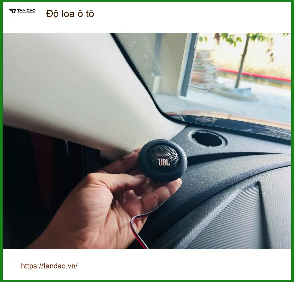 Chị Thảo độ loa ô tô cho Hyundai Accent tại Hóc Môn vì loa zin rè, thiếu bass ảnh thực tế 4