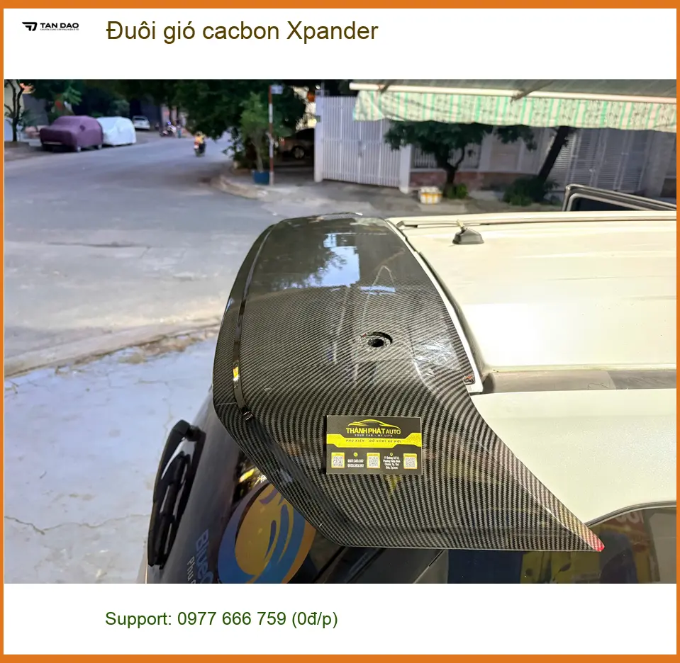 Chú Lân độ Đuôi gió cacbon Xpander tại Quận 9 để xe trông thể thao hơn