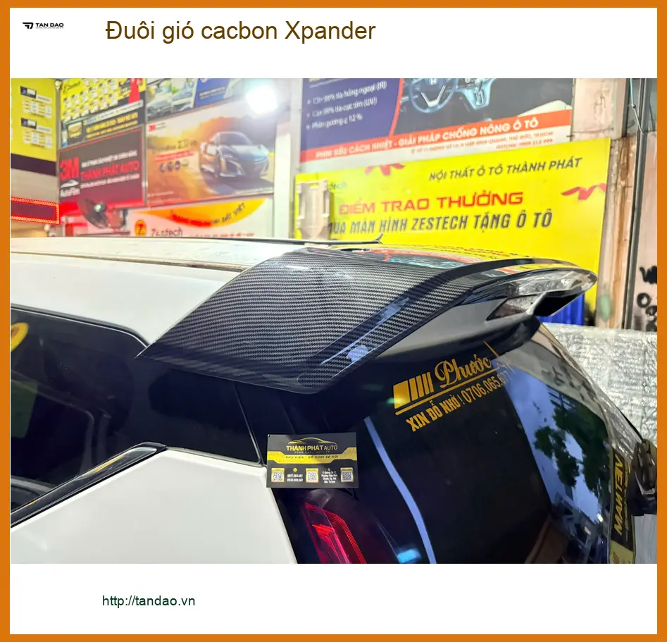 Anh Tùng lắp đuôi gió cacbon Xpander tại Quận 12, xe trông thể thao và cuốn hút hơn. ảnh thực tế 3