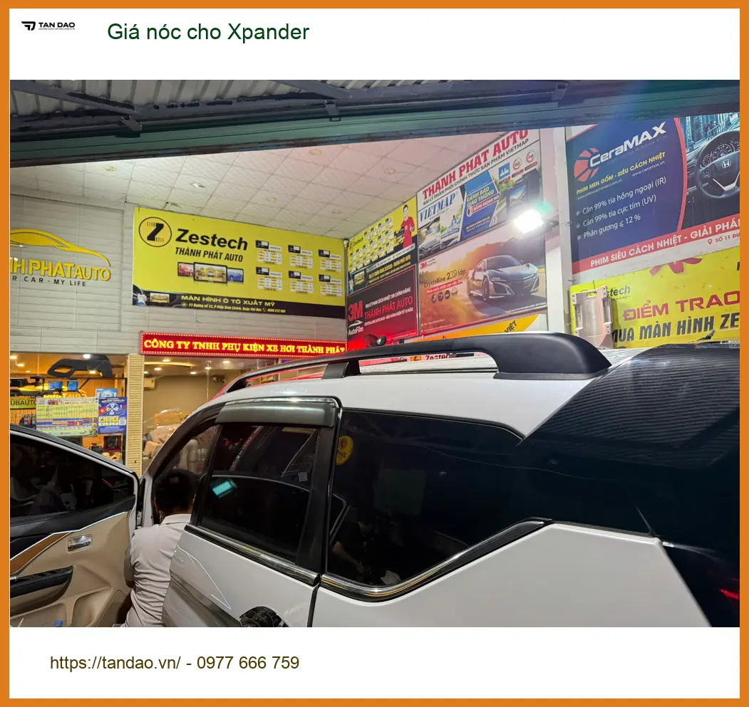 Chú Hải lắp giá nóc cho Xpander tại Quận 3 để chở thêm hành lý ảnh thực tế 3