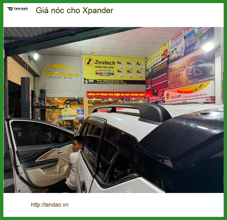 Anh Tùng lắp giá nóc cho Xpander tại Quận Thủ Đức để chở đồ đi du lịch ảnh thực tế 3
