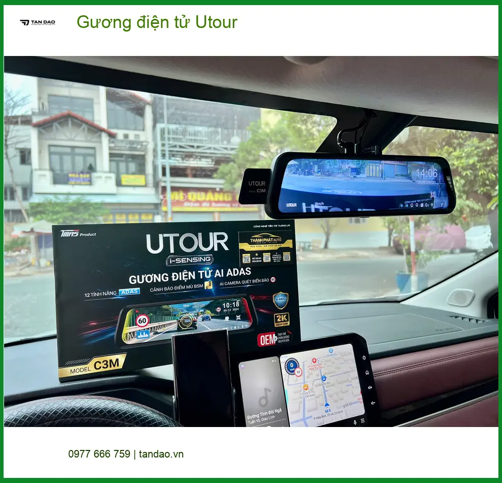 Anh Phong lắp gương điện tử Utour cho Honda CRV ghi hình an toàn tại Quận 5 ảnh thực tế 4