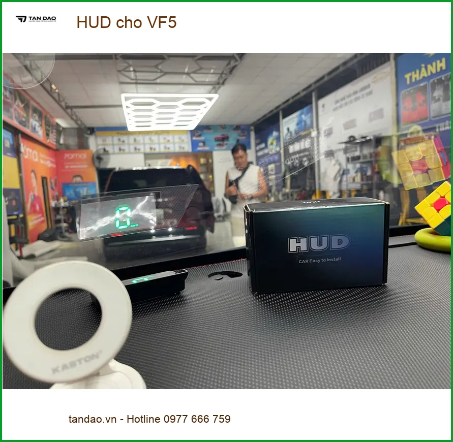 Anh Duy lắp HUD hiển thị thông số cho VF5 tại Quận Nhà Bè ảnh thực tế 2