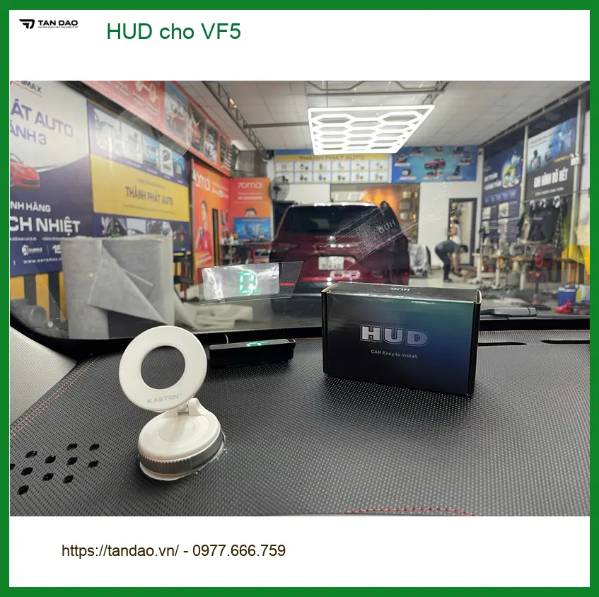 Anh Long lắp HUD cho VinFast VF5 tại Quận 2 để lái xe an toàn hơn ảnh thực tế 3