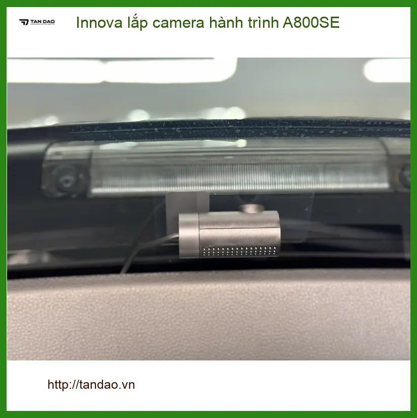 Anh Vĩnh lắp camera hành trình A800SE cho Innova tại Quận 6 ảnh thực tế 2