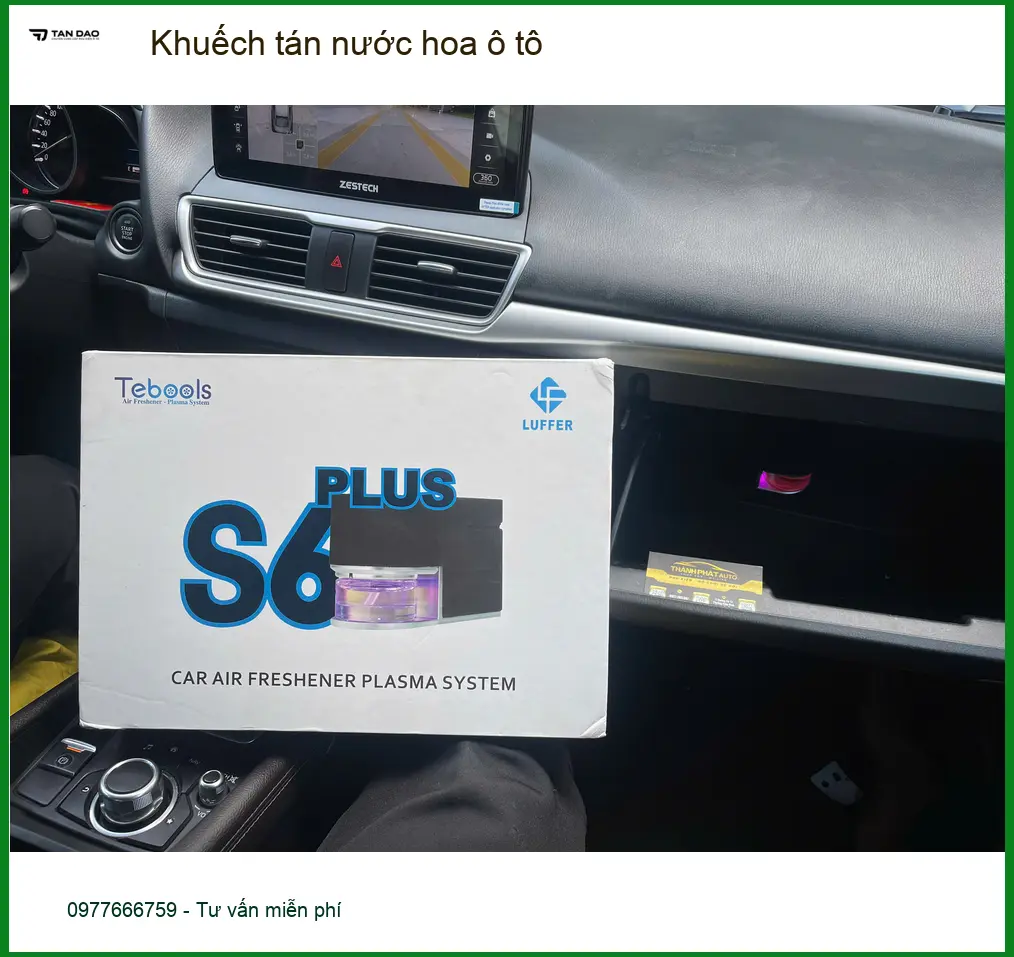 Anh Khải lắp khuếch tán nước hoa ô tô Honda CRV tại Quận 2 để xe luôn thơm mát