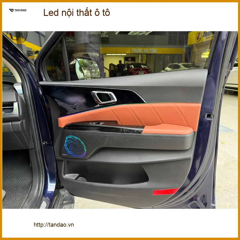 Anh Minh độ Led nội thất ô tô Ford Everest tại Quận Gò Vấp ảnh thực tế 3