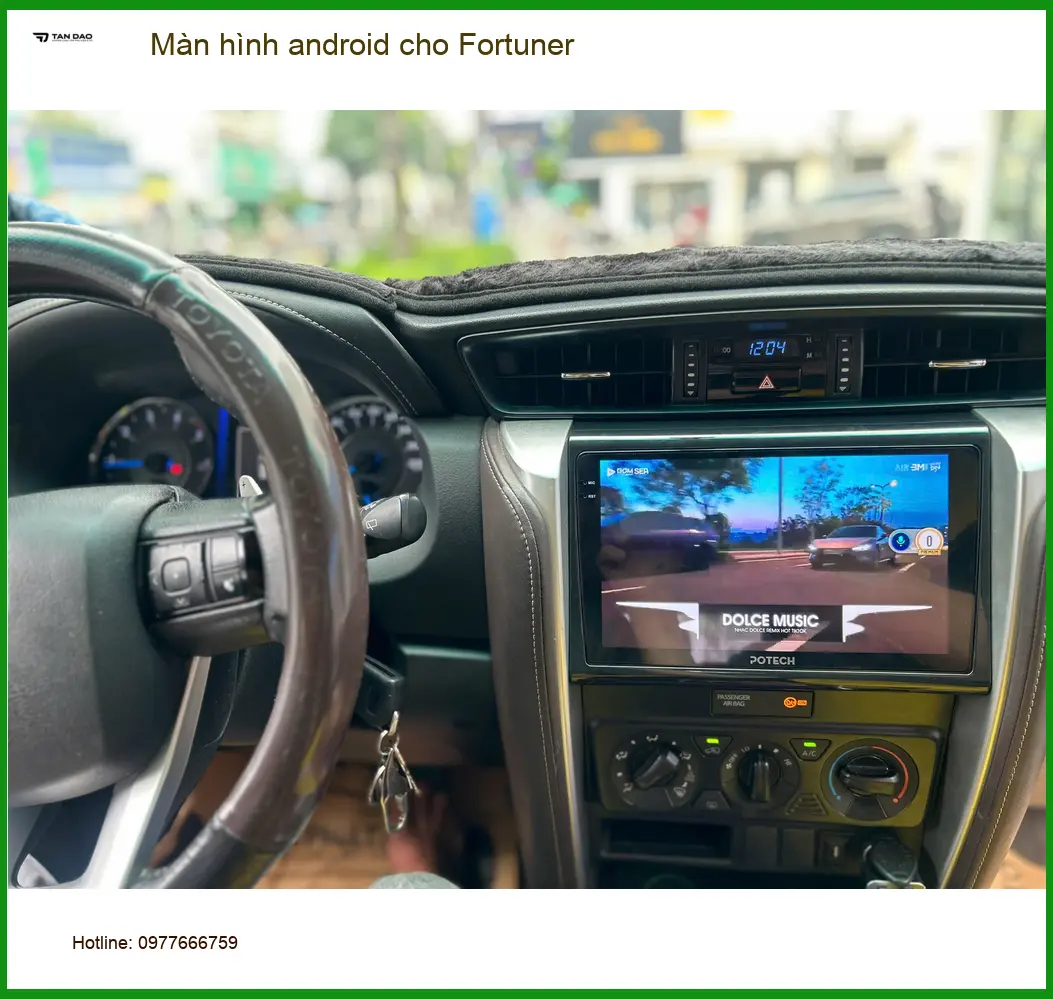Anh Tấn lắp màn hình android cho Fortuner tại Quận 1 vì màn hình zin quá lỗi thời