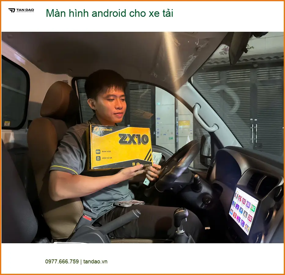 Chú Thành lắp màn hình Android xe tải Hino 300 tại Quận Phú Nhuận tiện lợi ảnh thực tế 2