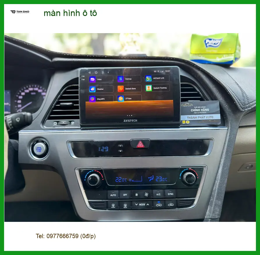 Anh Dũng lắp màn hình ô tô cho Hyundai Santa Fe tại Quận 6 vì màn hình zin đã cũ