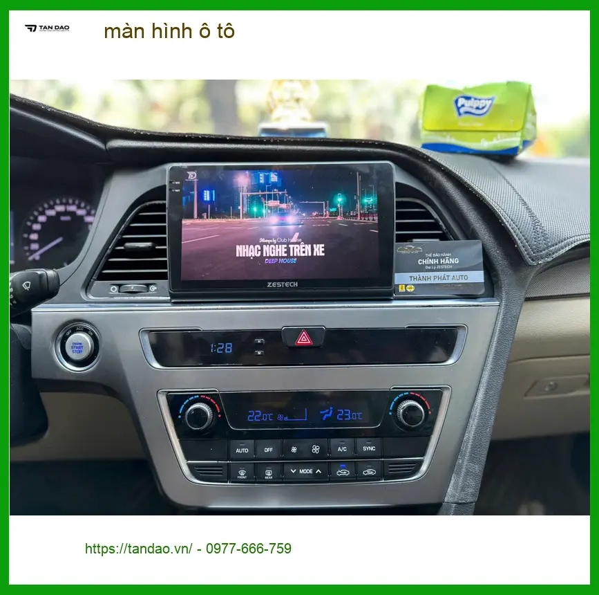 Anh Dũng lắp màn hình ô tô cho Hyundai Santa Fe tại Quận 6 vì màn hình zin đã cũ ảnh thực tế 5