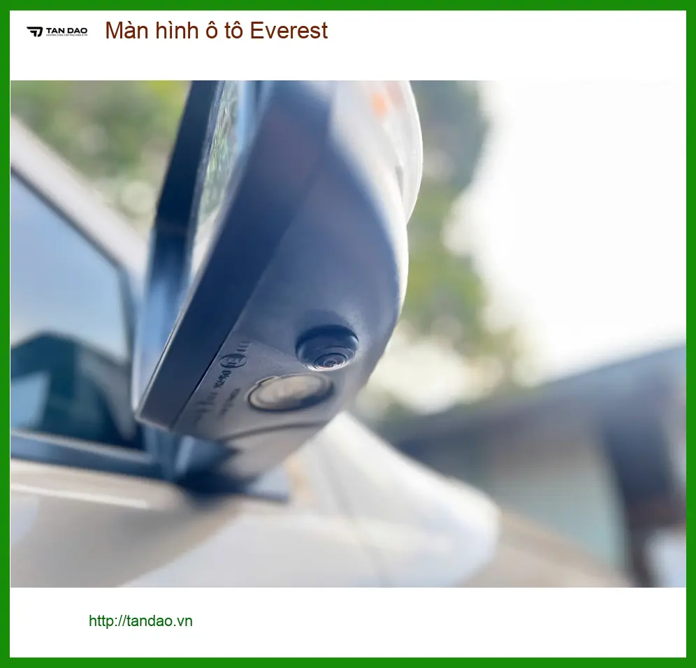 Chú Nam lắp màn hình ô tô Everest tại Bình Tân vì màn hình zin quá cũ ảnh thực tế 3