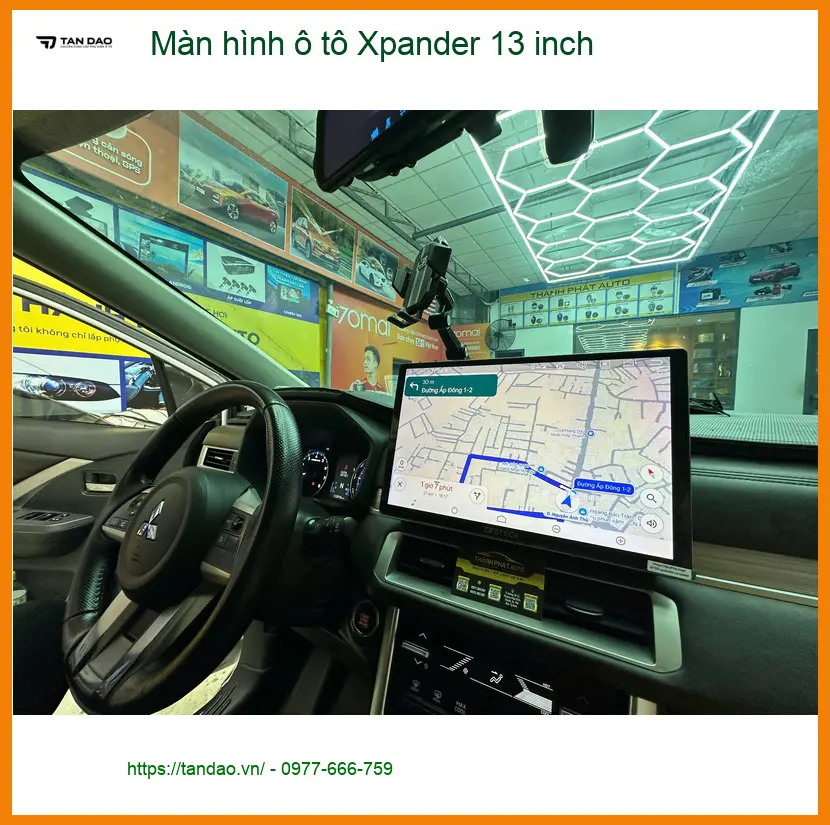 Anh Khang lắp màn hình ô tô Xpander 13 inch tại Quận 4 để nâng tầm trải nghiệm lái xe