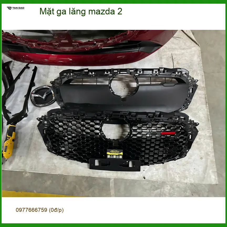 Chú Phước độ mặt ga lăng Mazda 2 tại Quận Bình Tân để xe trông thể thao hơn ảnh thực tế 2