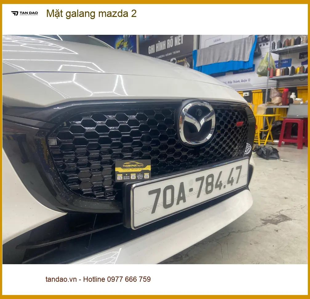 Anh Tùng lắp Mặt galang Mazda 2 tại Quận 2 để xe trông thể thao hơn