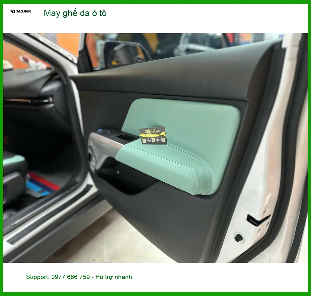Anh Sơn may ghế da ô tô Toyota Camry ở Gò Vấp để nâng cấp không gian xe. ảnh thực tế 4