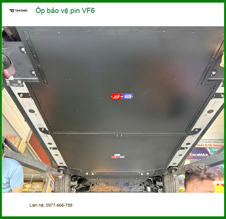 Chị Hằng lắp Ốp bảo vệ pin VF6 tại Nhà Bè tránh hỏng hóc ảnh thực tế 3