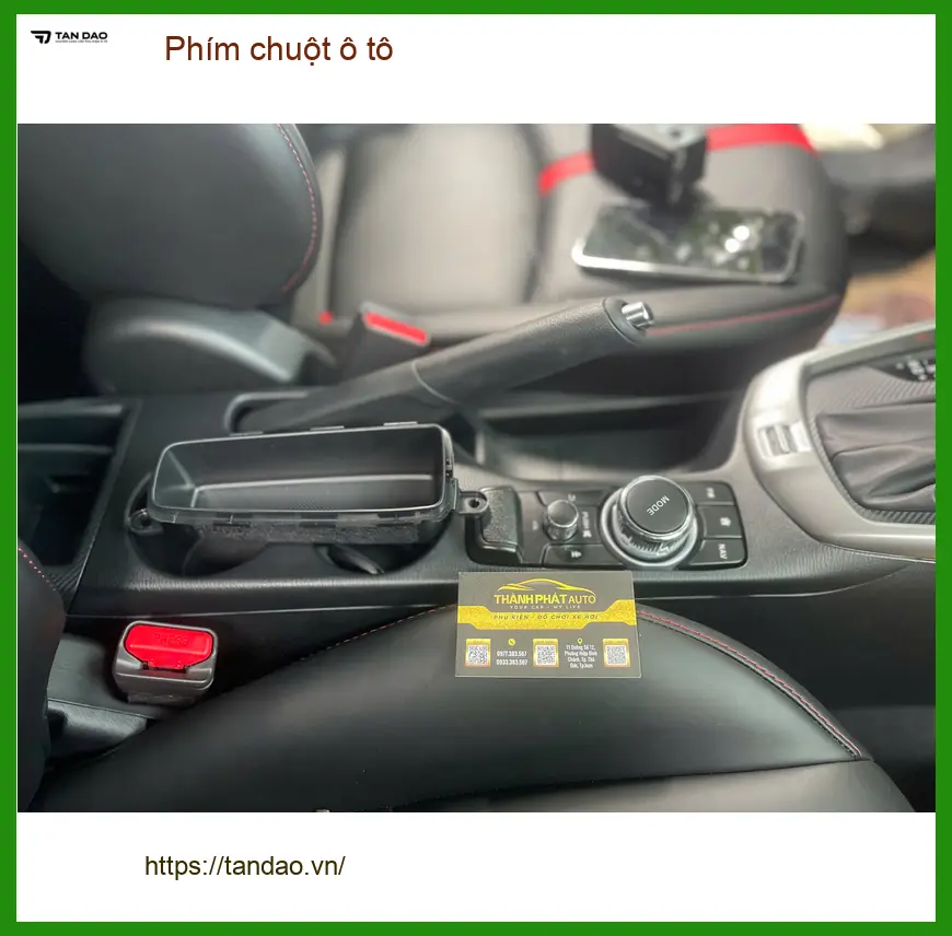 Chị Thảo lắp phím chuột ô tô cho Hyundai Accent tại Quận 2 để dễ thao tác màn hình ảnh thực tế 2